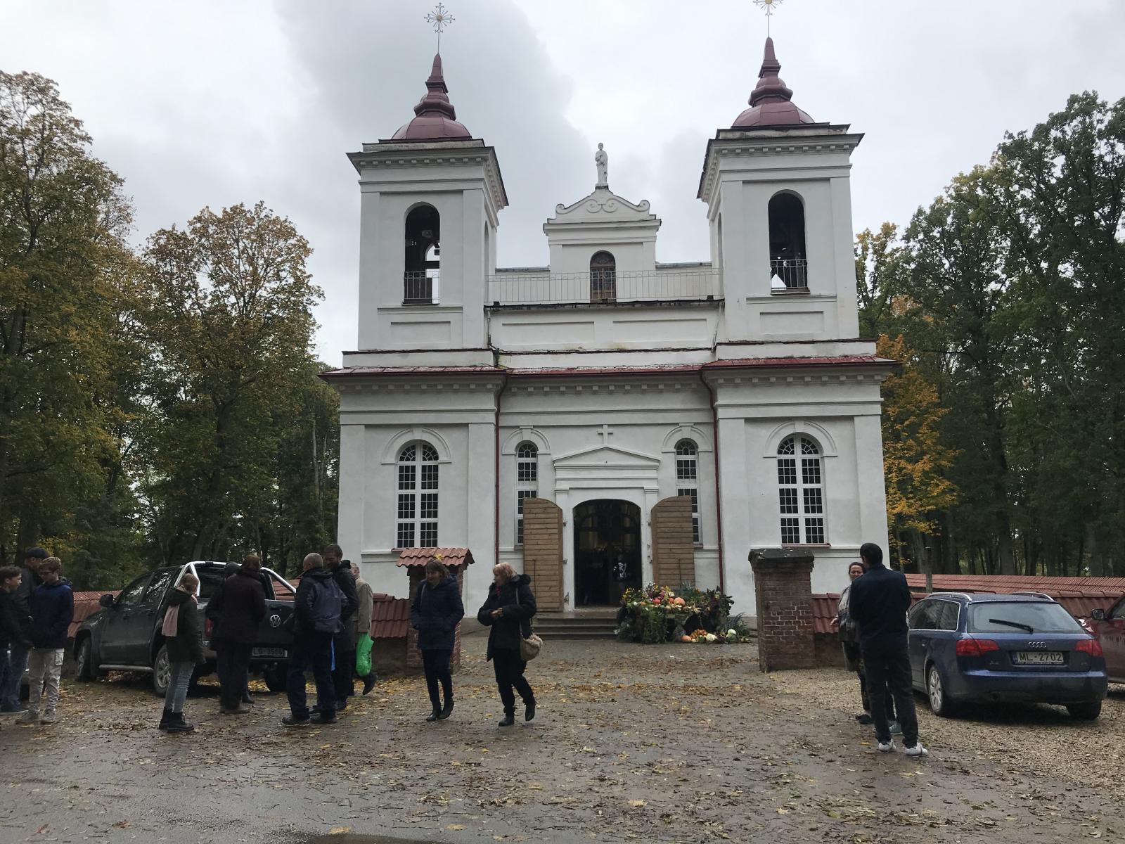 Kurmenes katoļu baznīca
