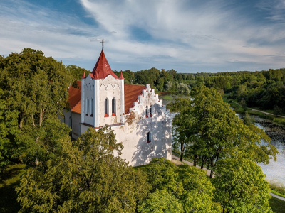 Aizputes Sv. Jāņa baznīca