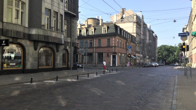 Tērbatas un Dzirnavu ielas krustojums