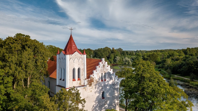 Aizputes Sv. Jāņa baznīca