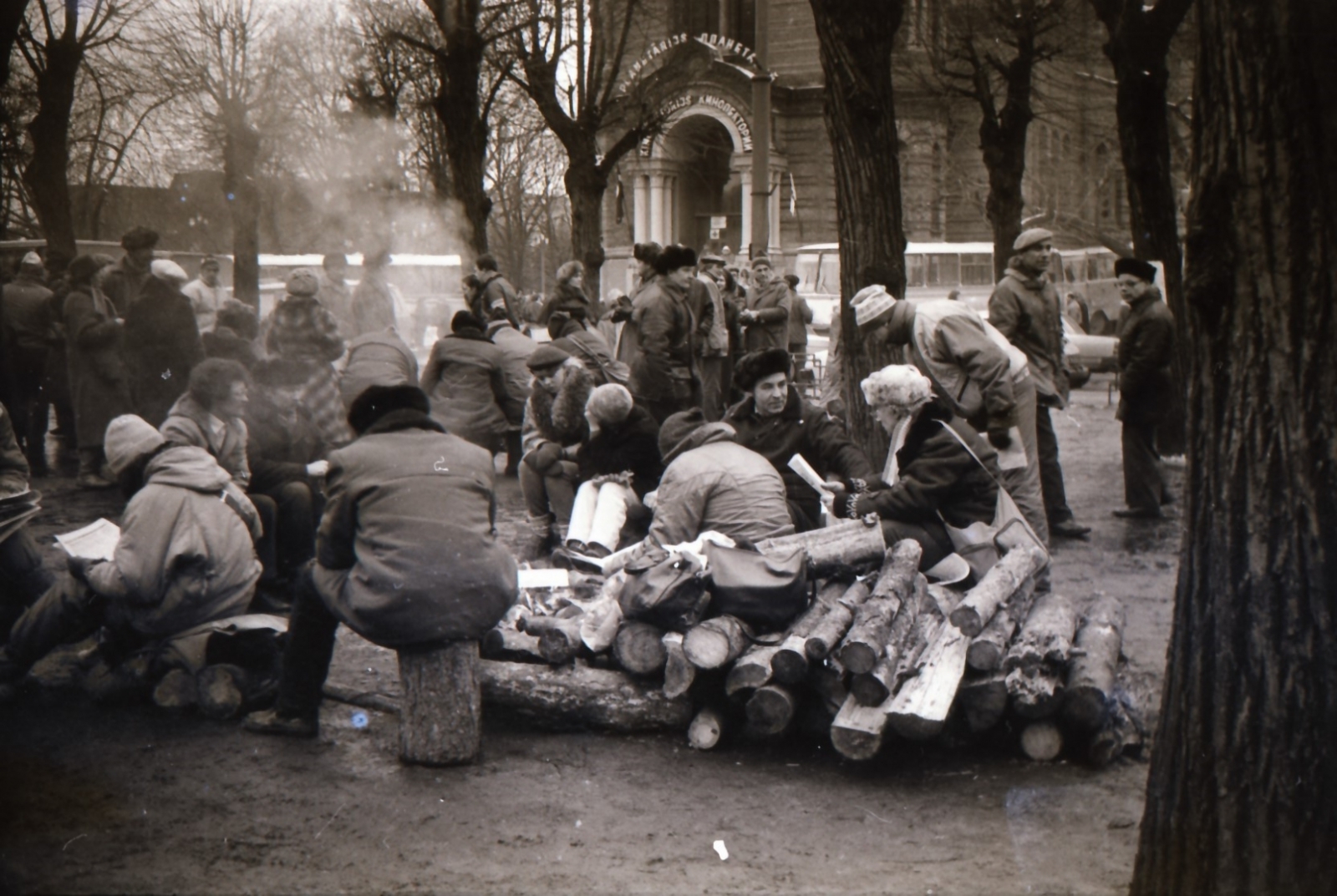 Barikādes pie pareizticīgo katedrāles