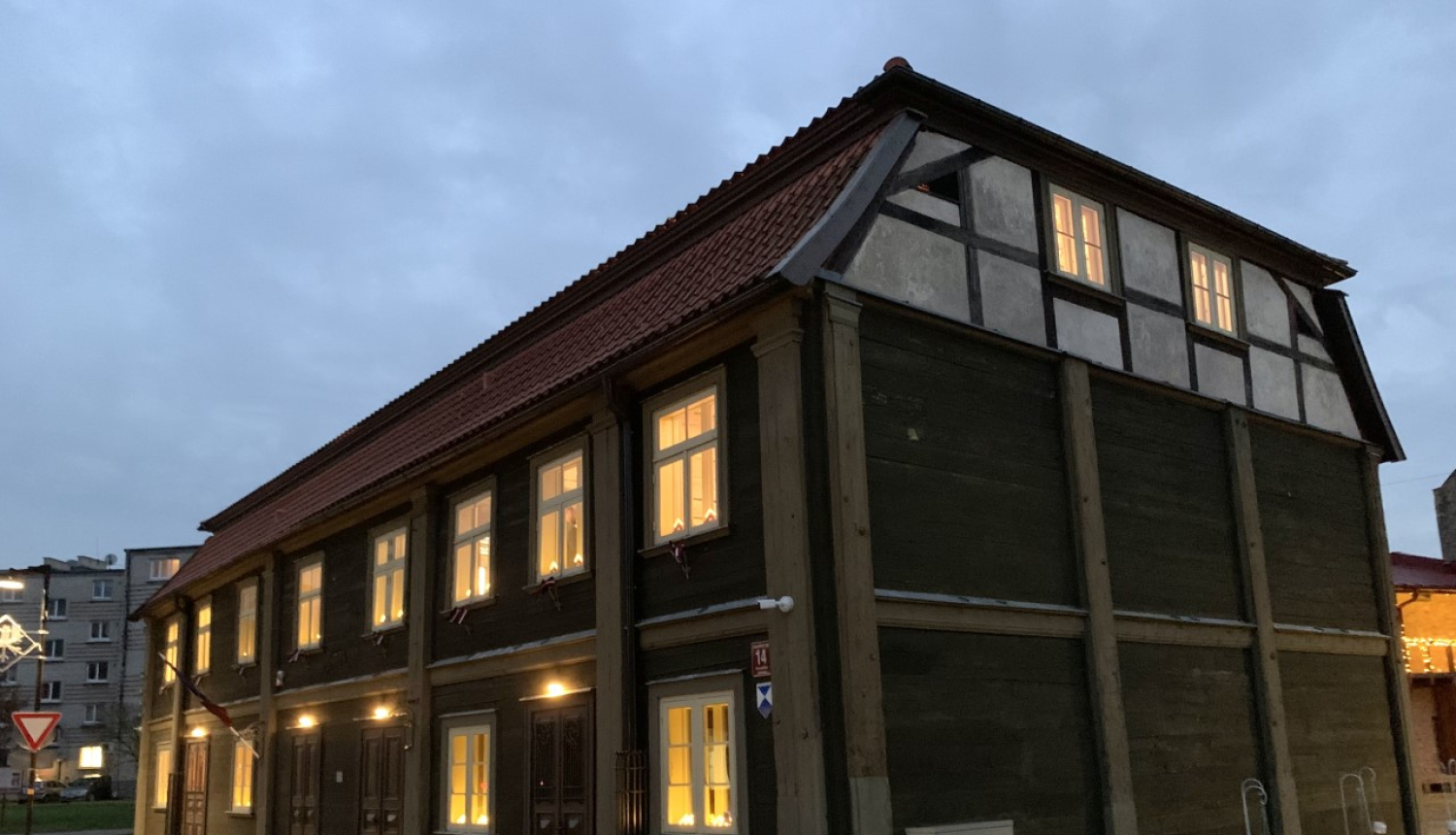 Ēka Vecpilsētas ielā 14